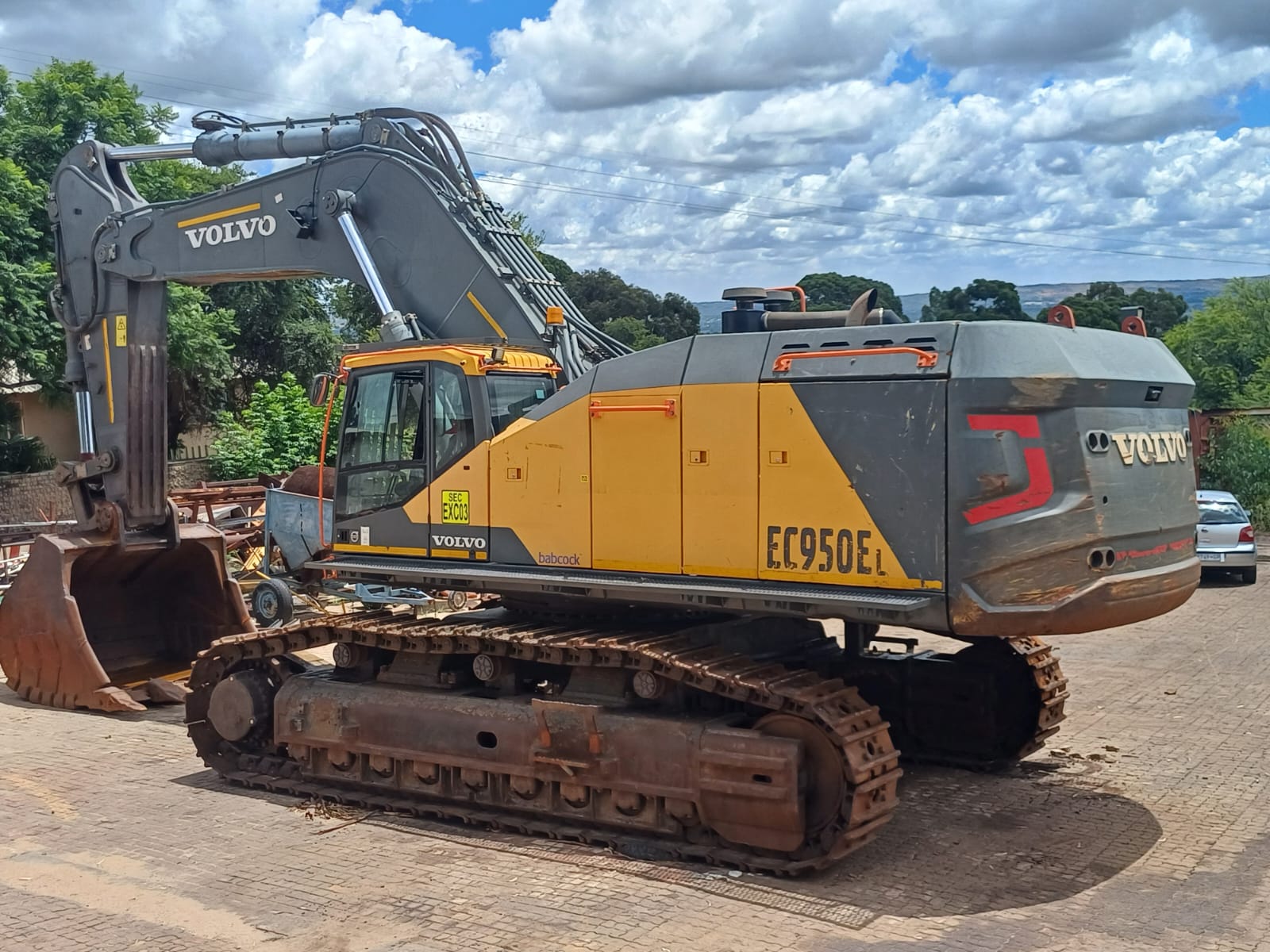 
								2020 Volvo EC950EL Excavator | 95-Ton Heavyweight full									